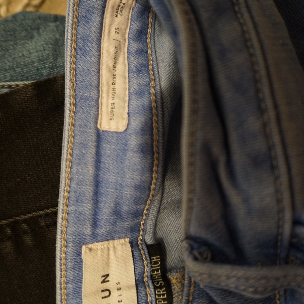 Jeans - Picture 3 of 3